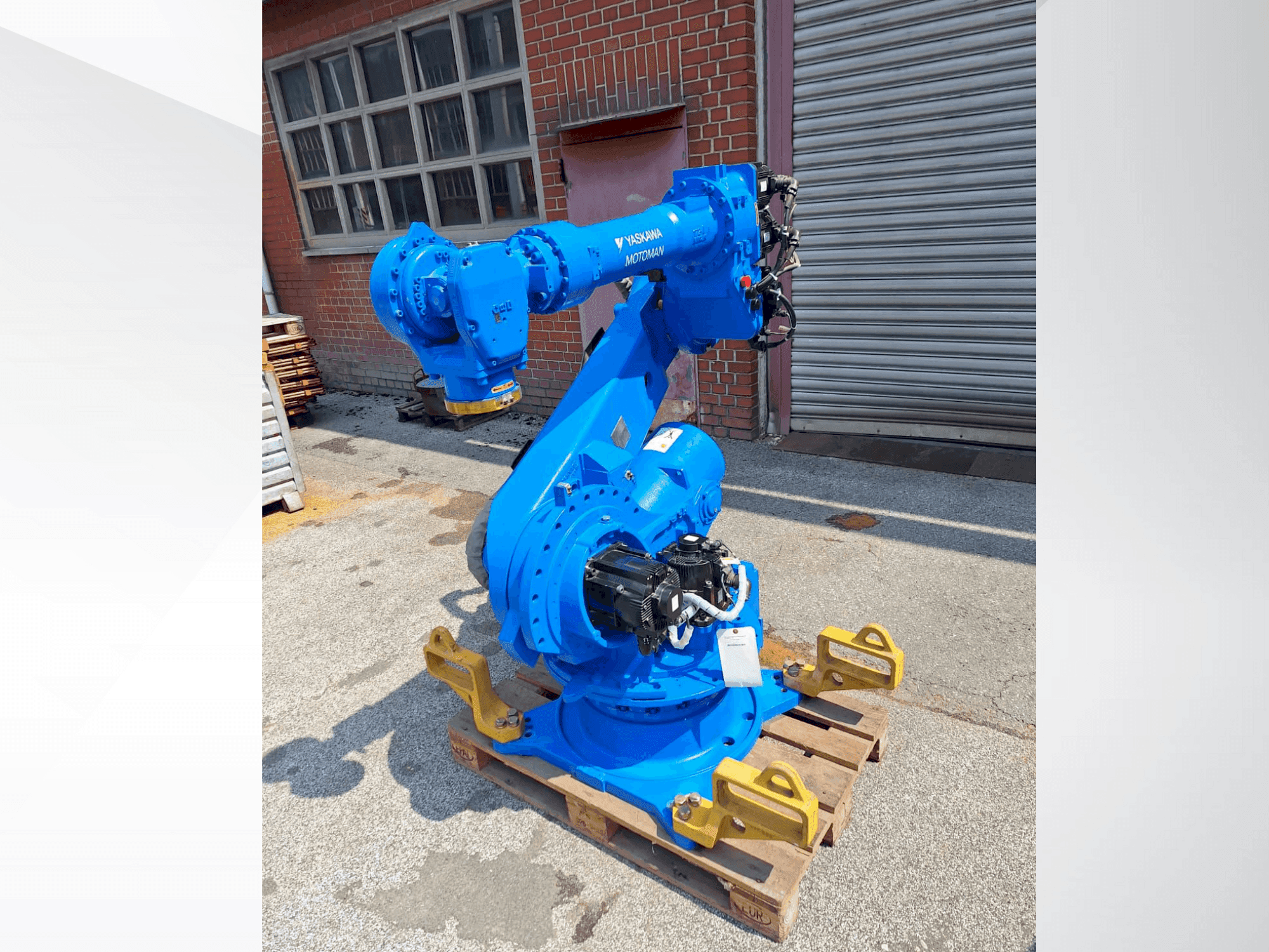 Yaskawa Motoman ES165D-maskinen framifrån