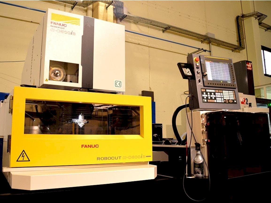 FANUC Robocut Alpha-CiB-maskinen framifrån