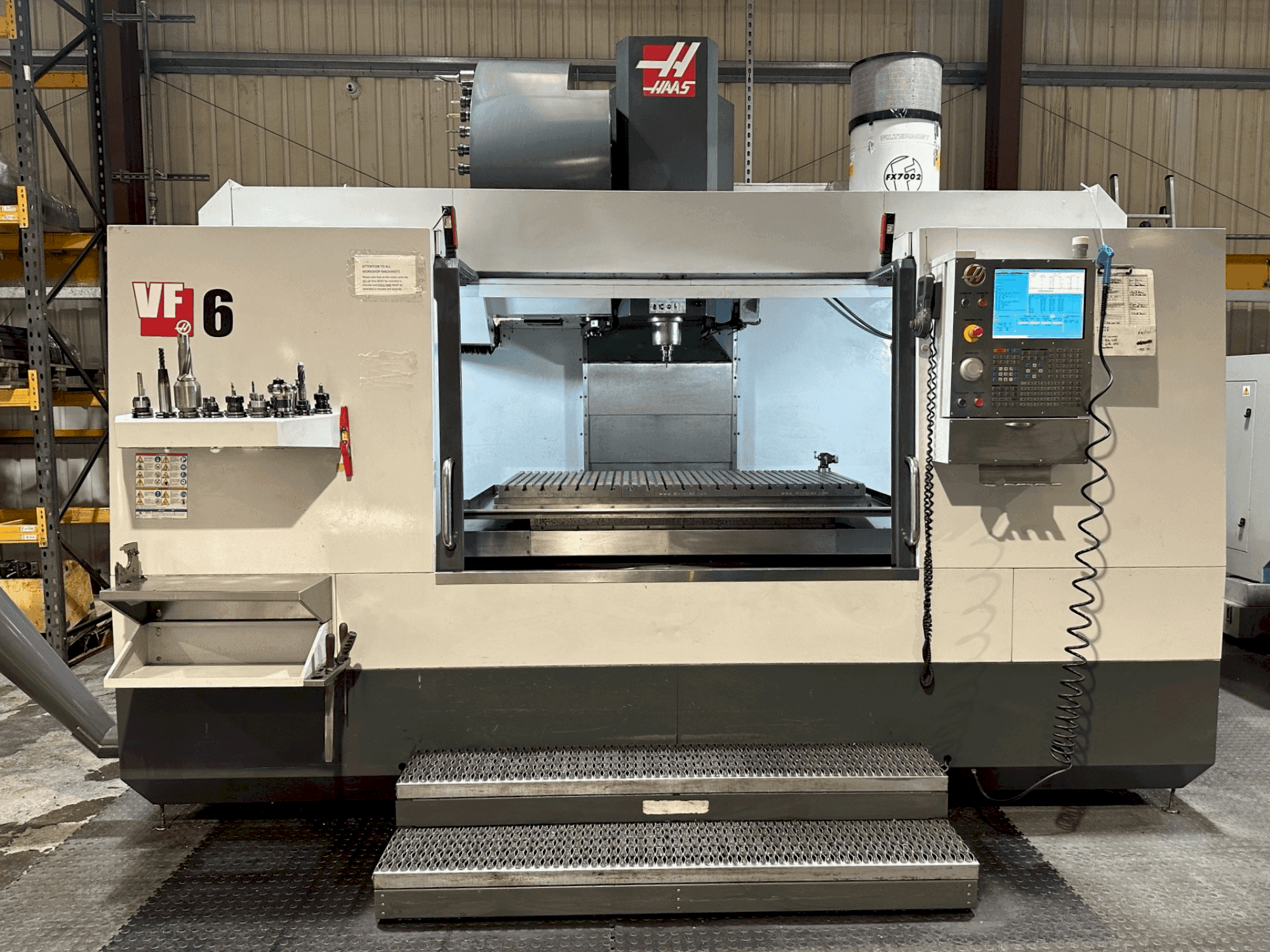 HAAS VF-6/40-maskinen framifrån