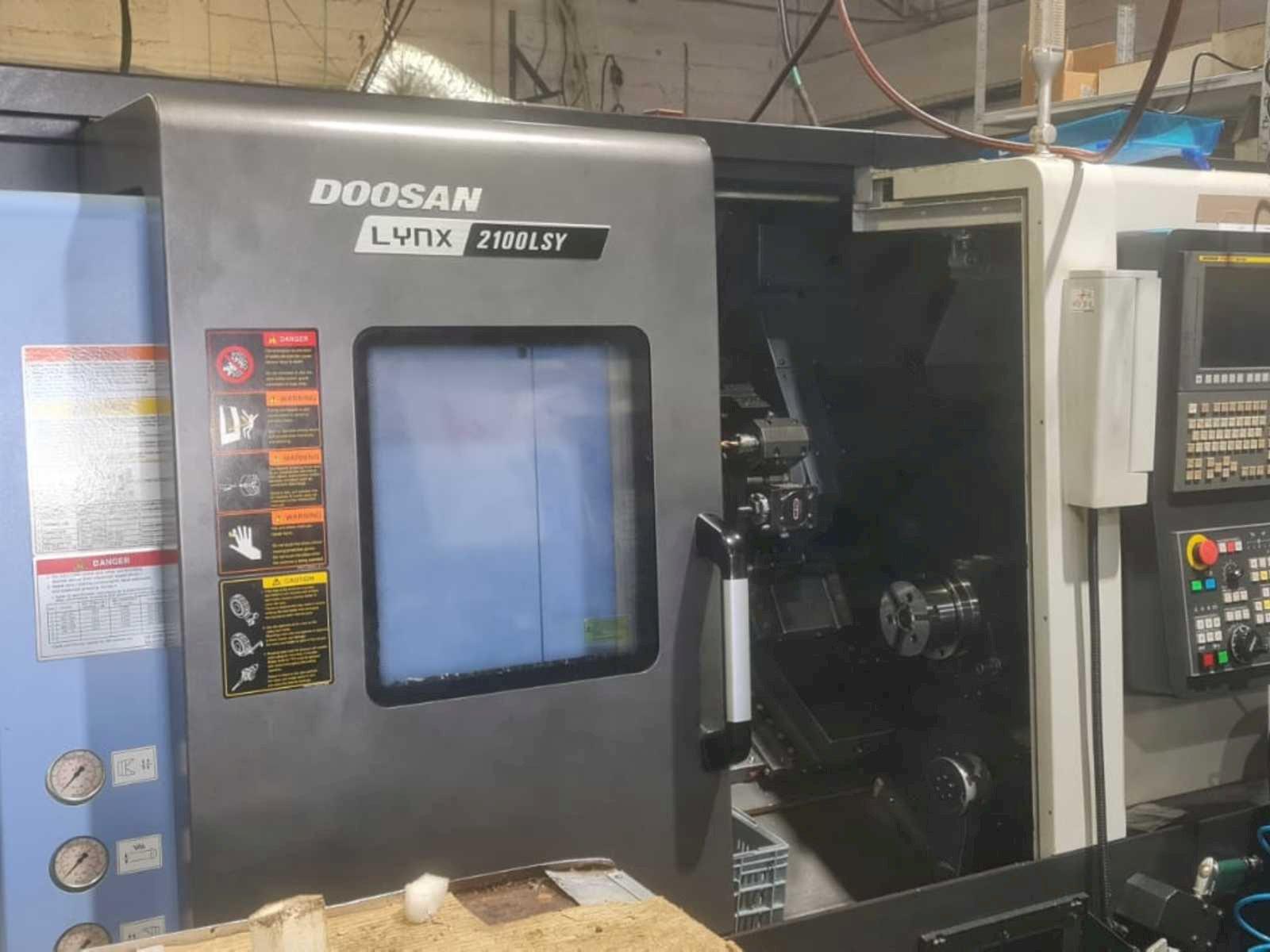 Doosan Lynx series-maskinen framifrån