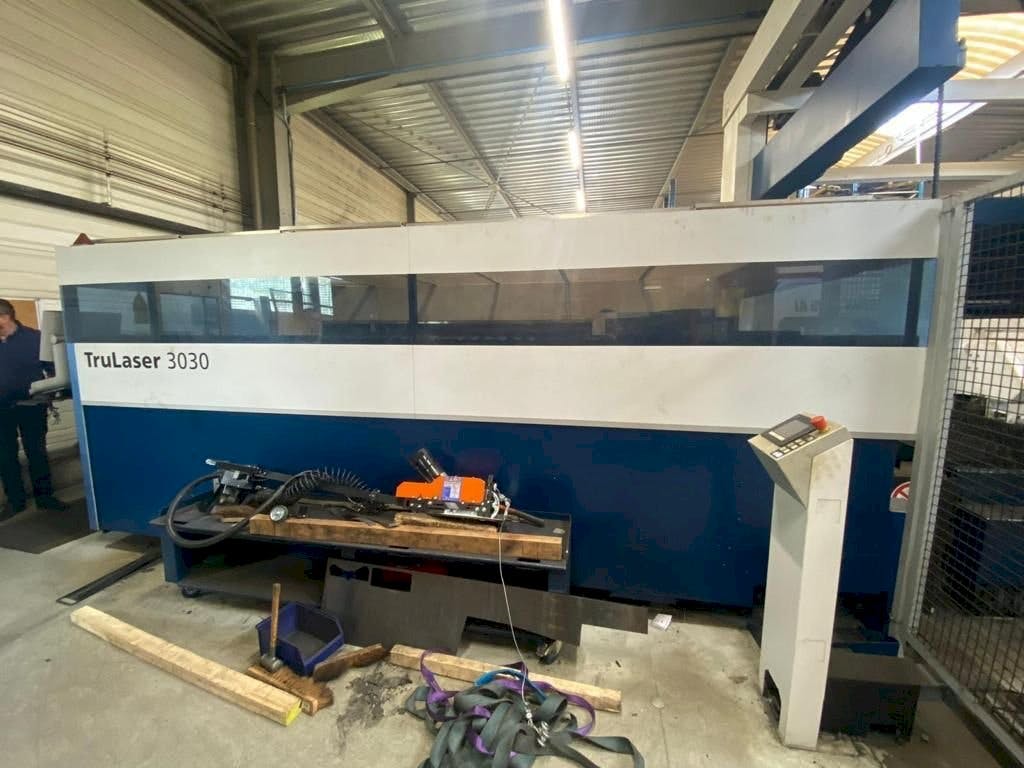 Trumpf Trulaser 3030 L20-maskinen framifrån