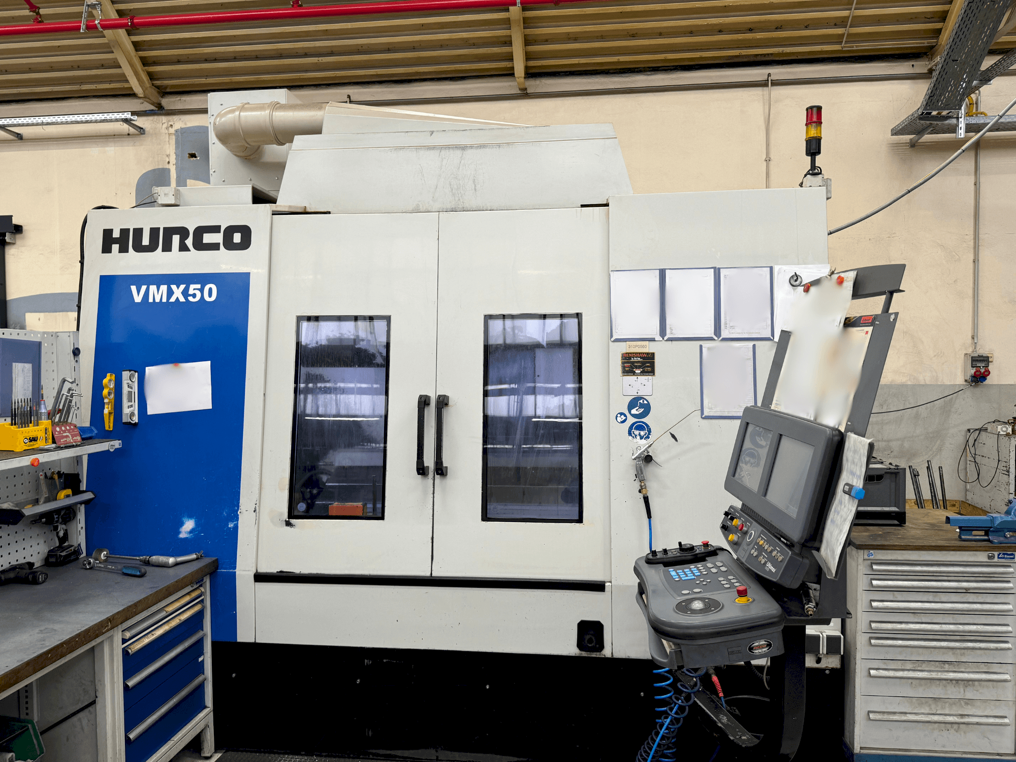 Hurco VMX 50/40T-maskinen framifrån