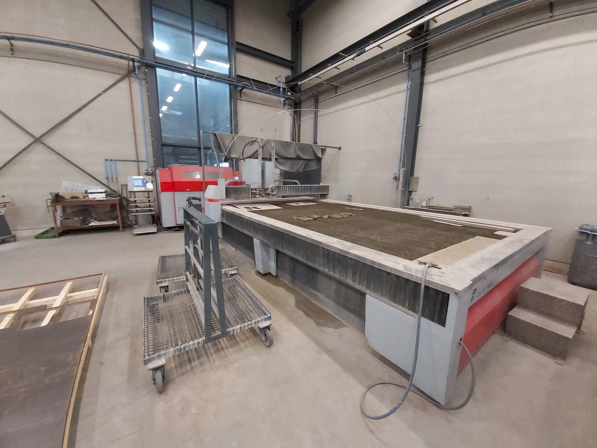 Resato PJE-4-4000 waterjet-maskinen framifrån