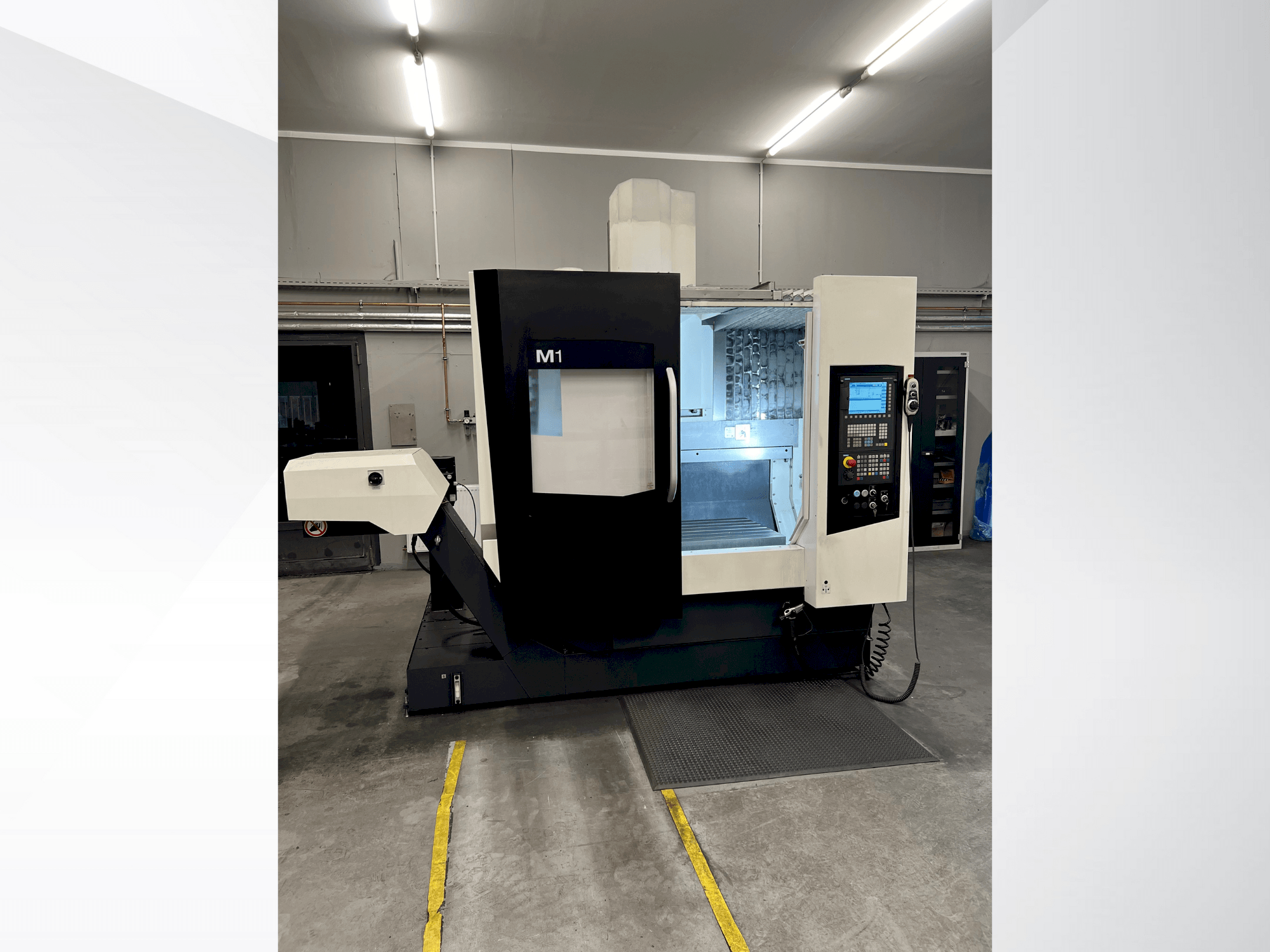 DMG MORI M1 Pro-maskinen framifrån