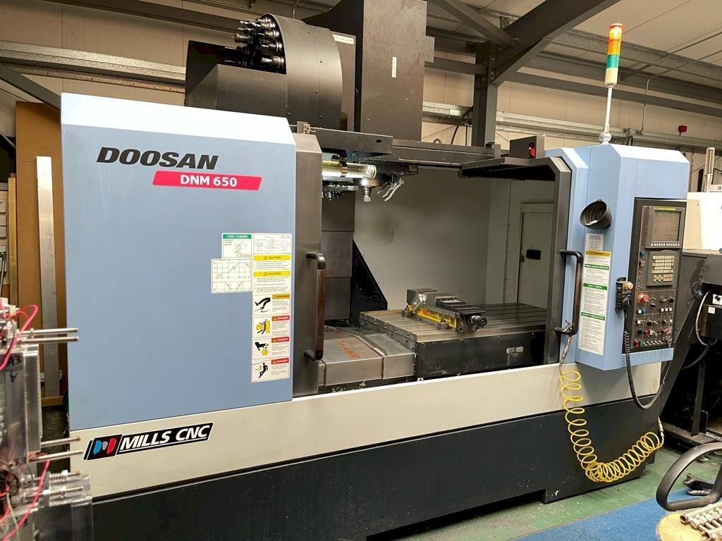 Doosan DNM 650-maskinen framifrån