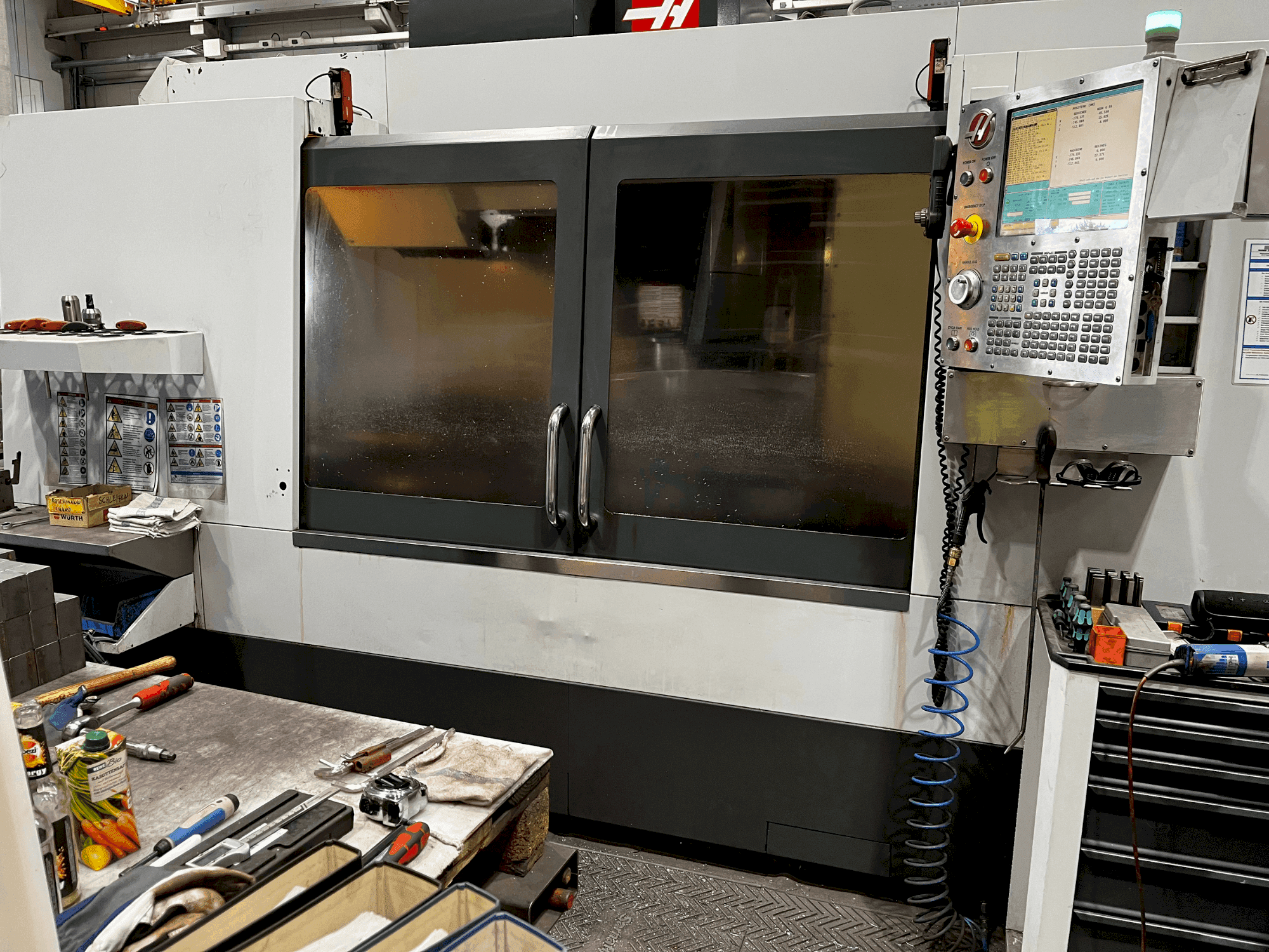 HAAS VM-6-maskinen framifrån