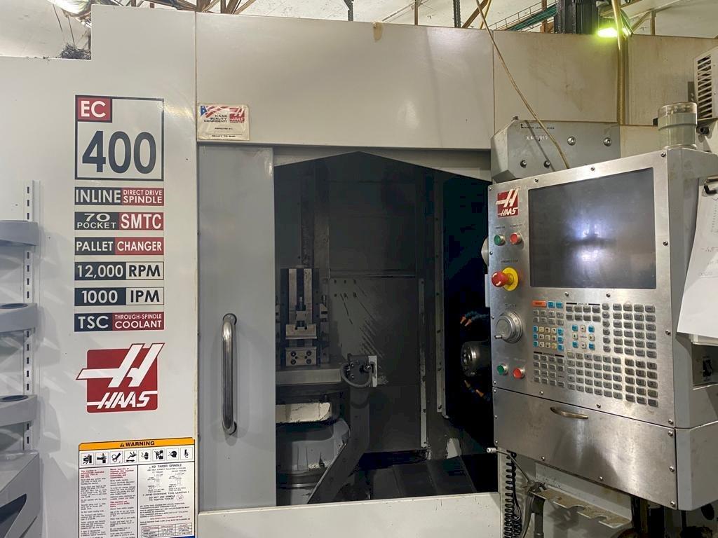 HAAS EC-400-maskinen framifrån