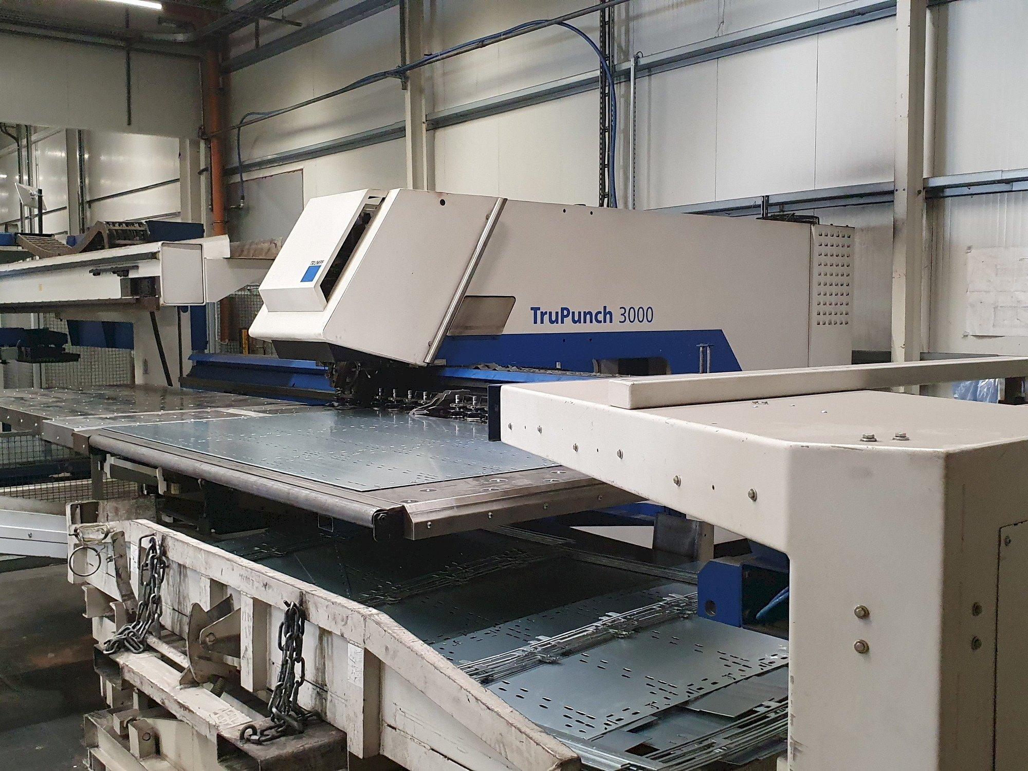 Trumpf TruPunch 3000 Sheet Master-maskinen framifrån