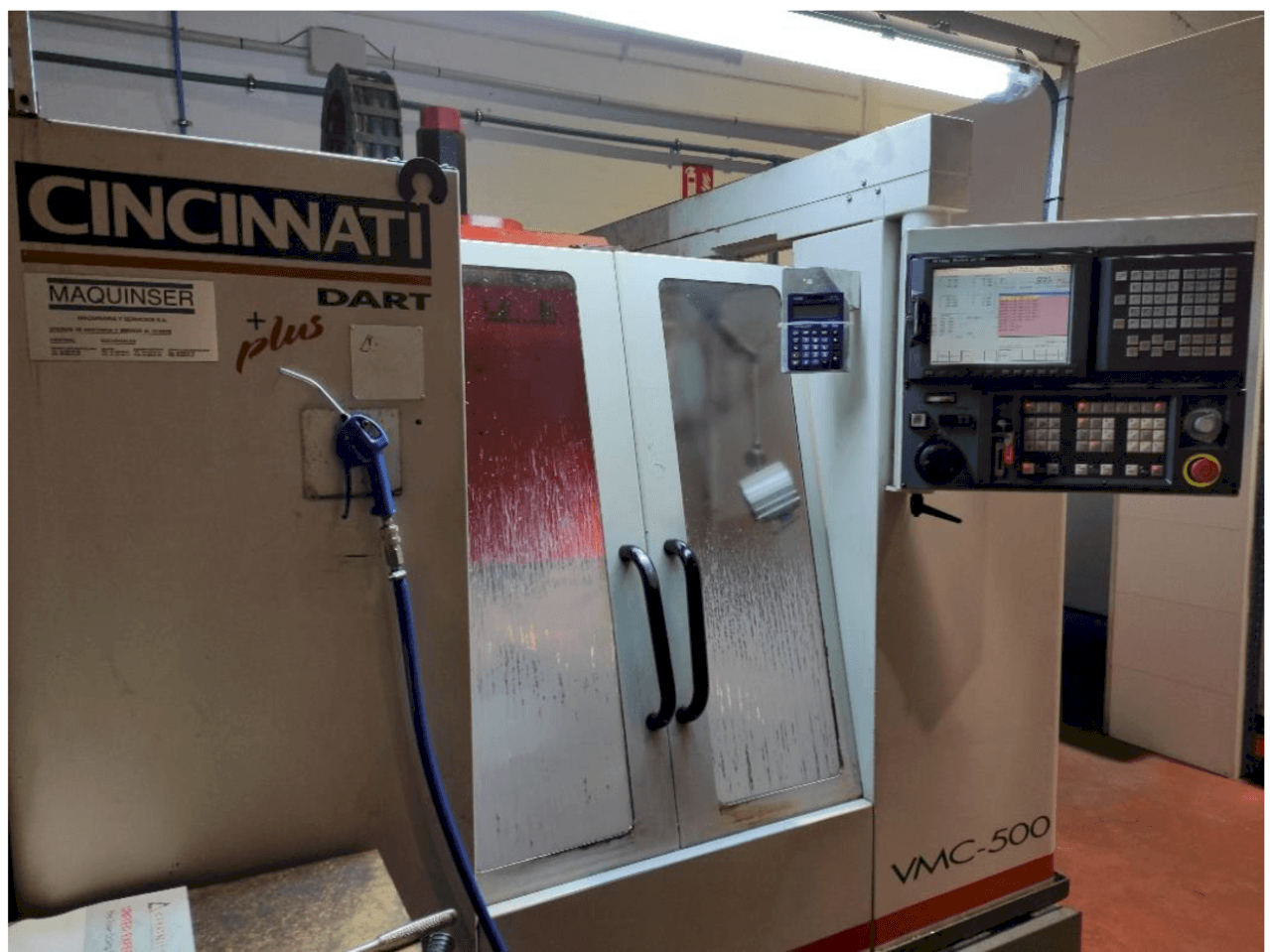 Cincinnati Dart Plus VMC-500-maskinen framifrån