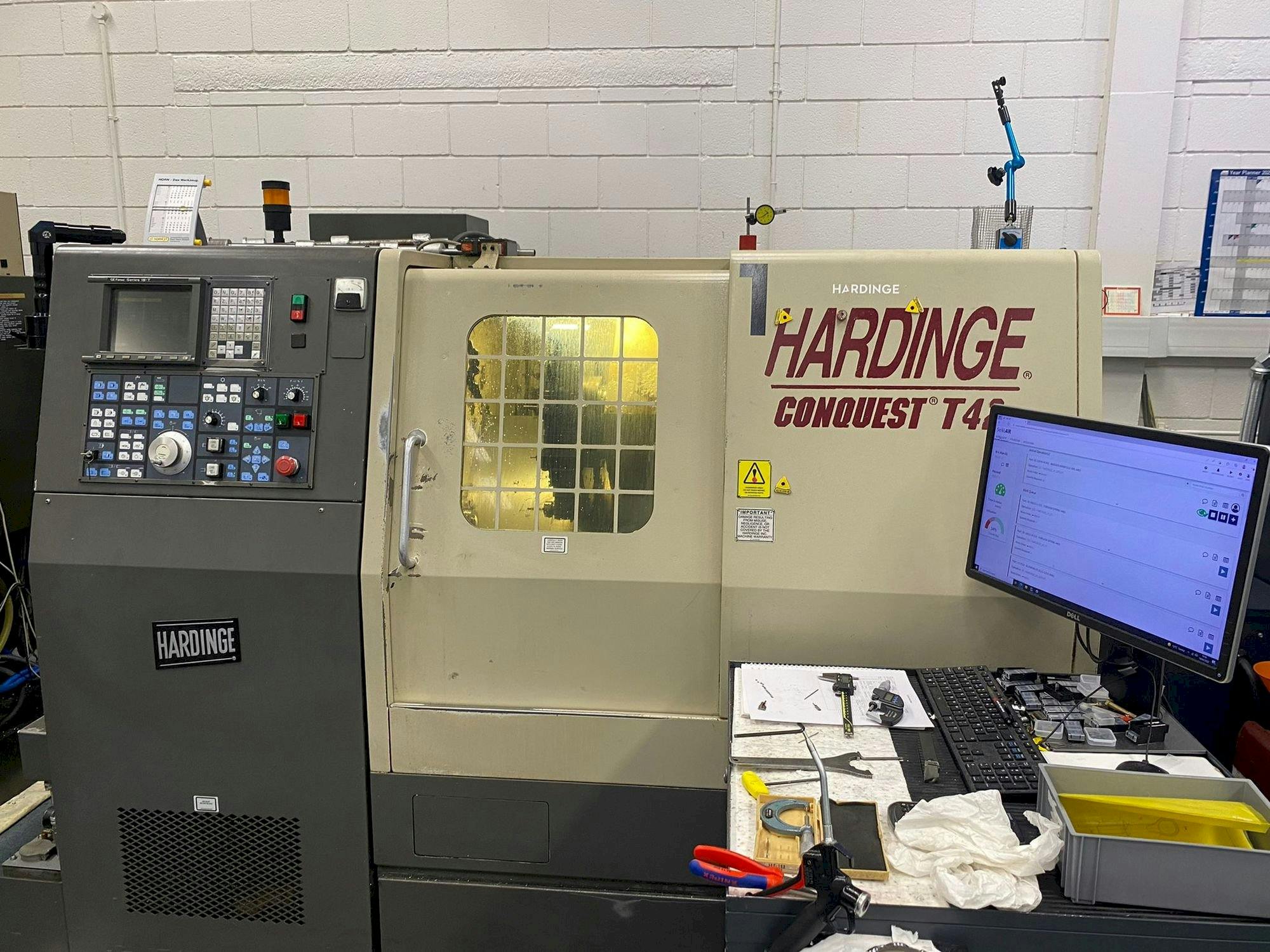 HARDINGE Conquest T42-maskinen framifrån