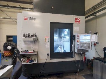 HAAS UMC-1000-maskinen framifrån