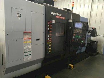 Doosan Puma MX 2100 ST-maskinen framifrån