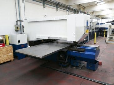 Trumpf-maskinen sedd från vänsterTrumatic 240