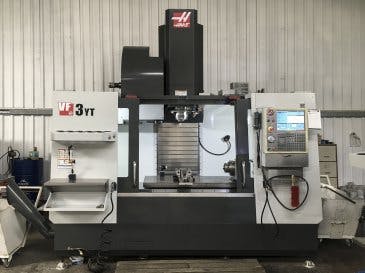 HAAS-maskinen framifrånVF-3YT/50